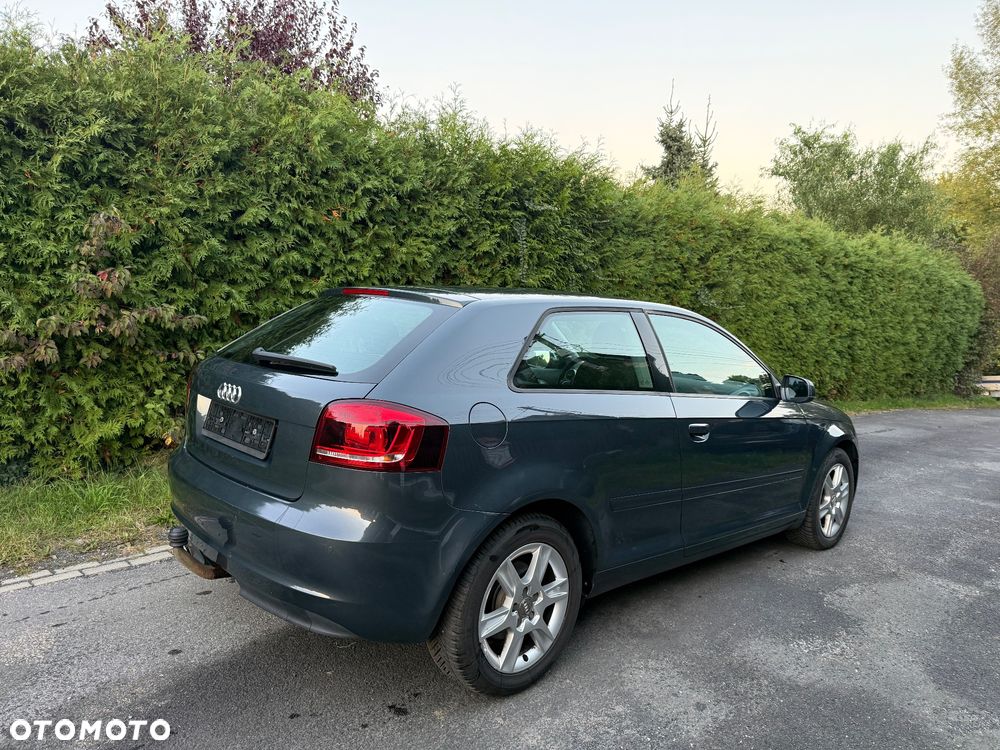 Audi A3 2011 photo 2