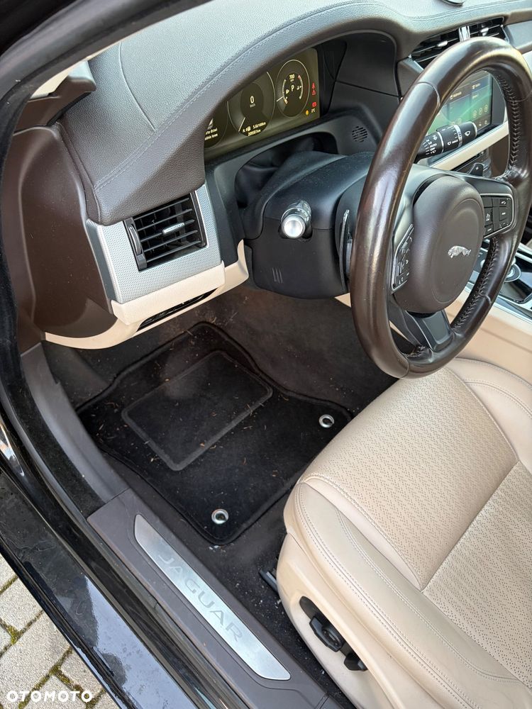 Jaguar XF 2.0 i4D Prestige - 9