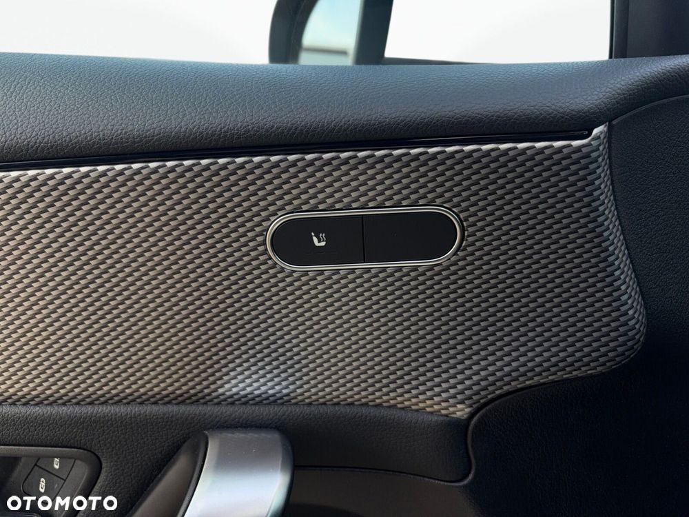 Mercedes-Benz Klasa A 250 E Progressive 8G-DCT - 33