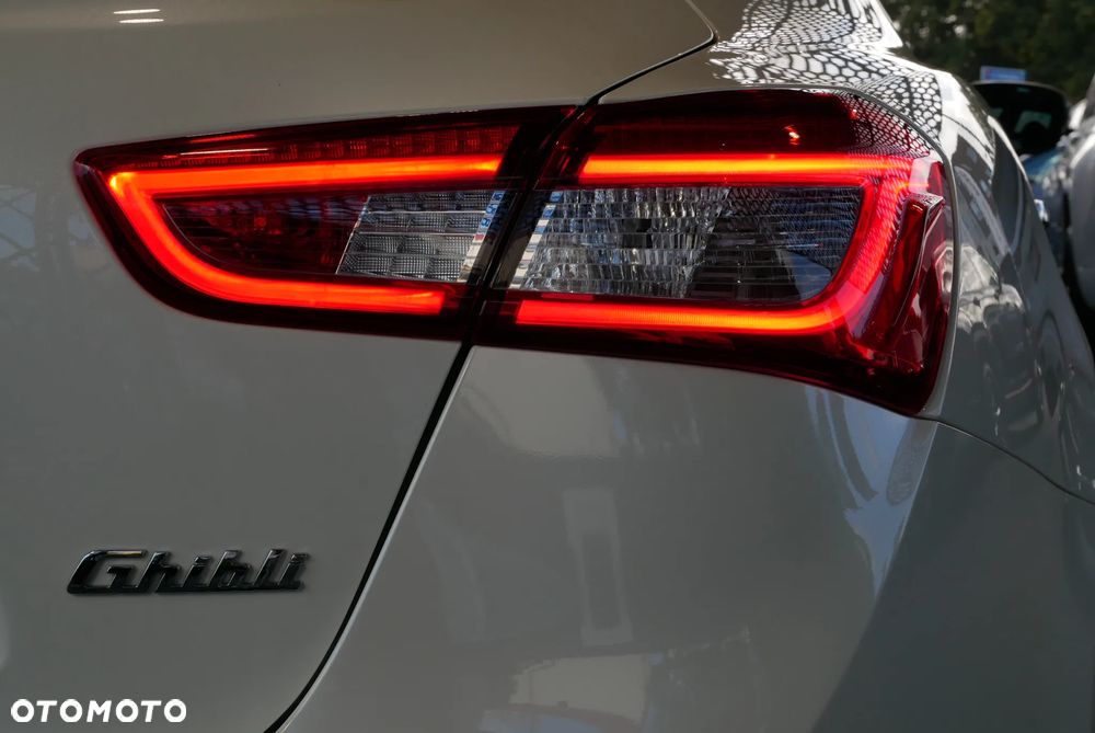 Maserati Ghibli S - 38
