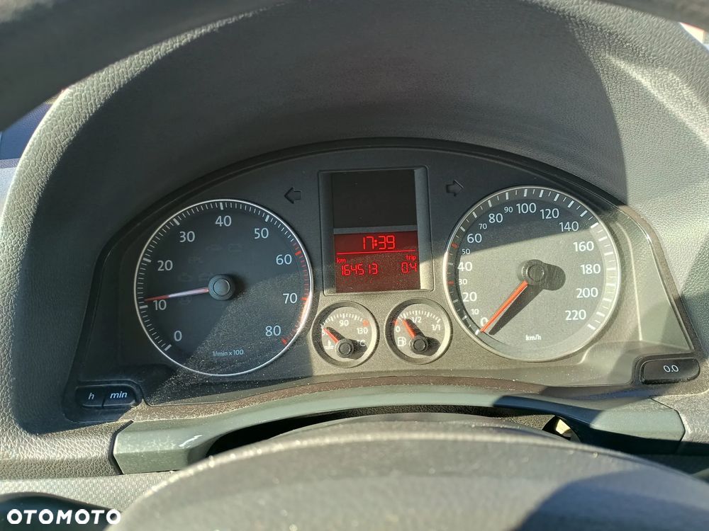 Volkswagen Golf - 17