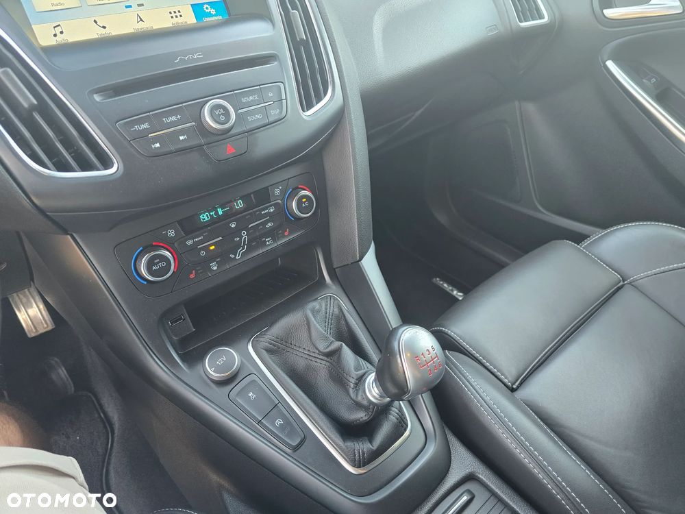 Ford Focus - 23