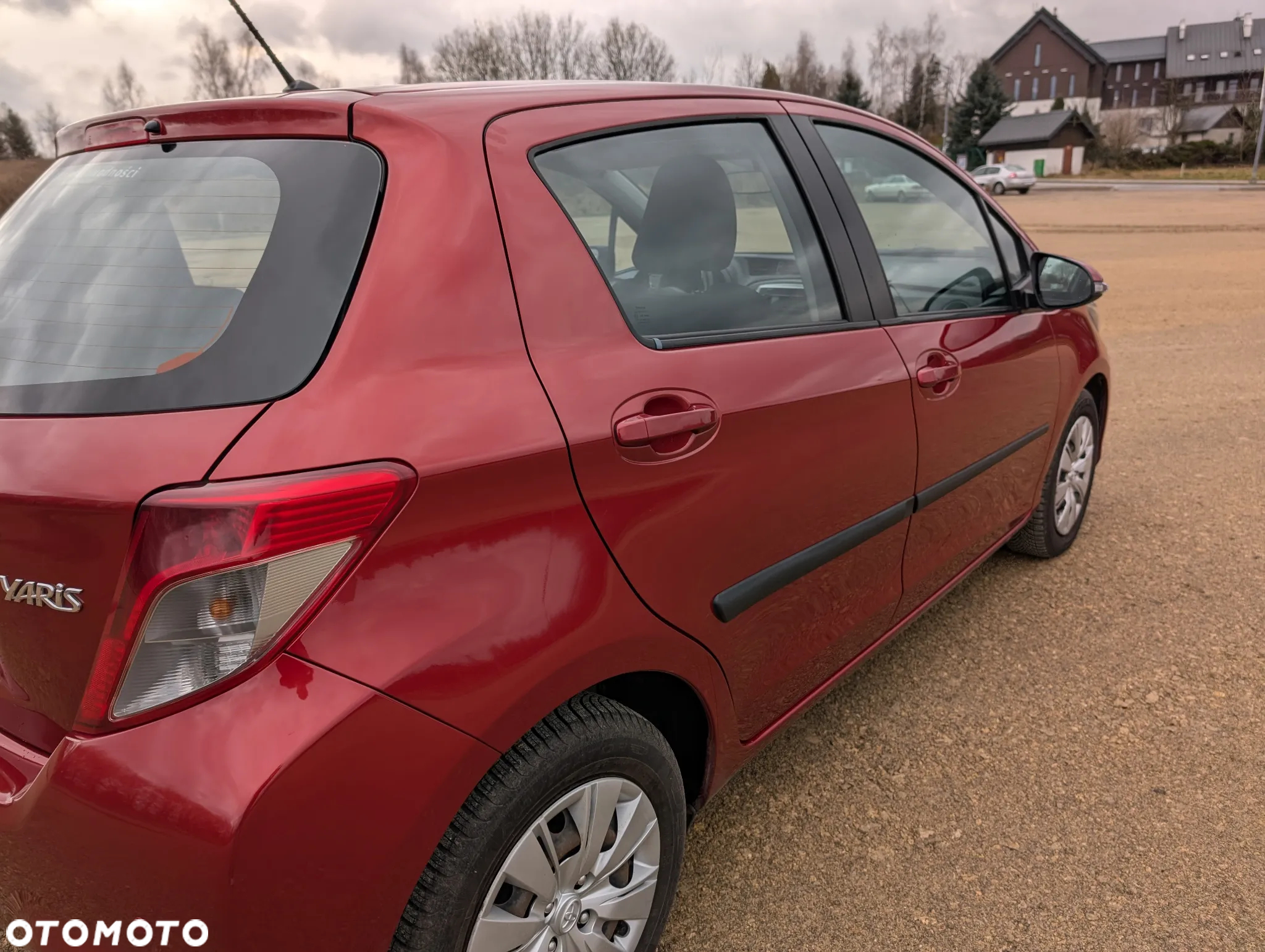 Toyota Yaris 1.33 Premium - 9