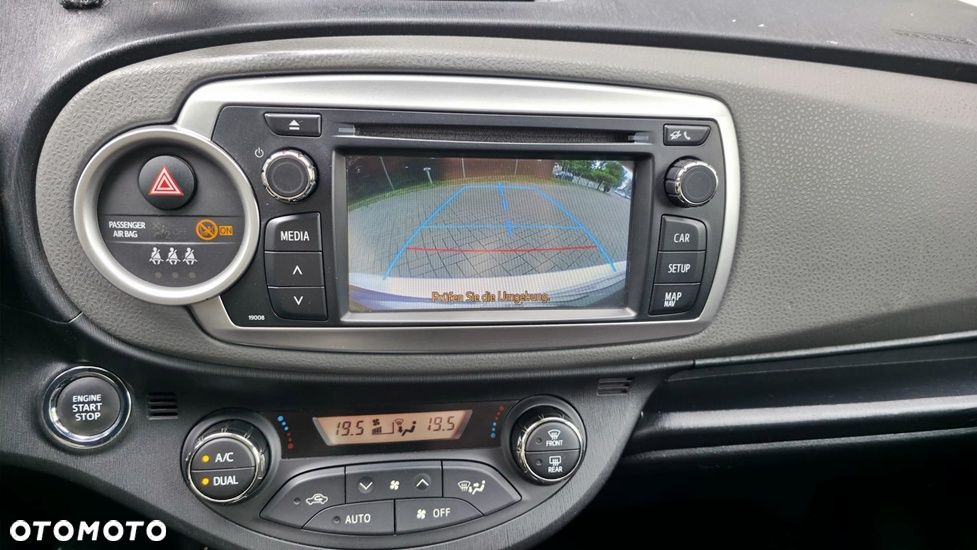 Toyota Yaris 1.33 Premium - 18