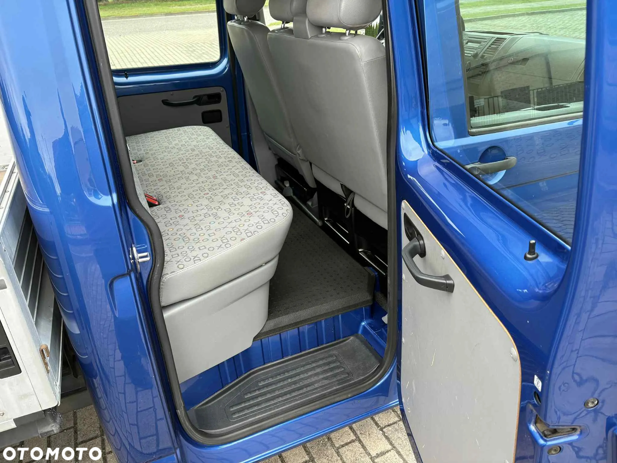 Volkswagen TRANSPORTER T5 DOKA BRYGADÓWKA KLIMA 6 MIEJSC - 14
