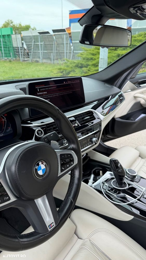 BMW Seria 5 530i AT MHEV - 17