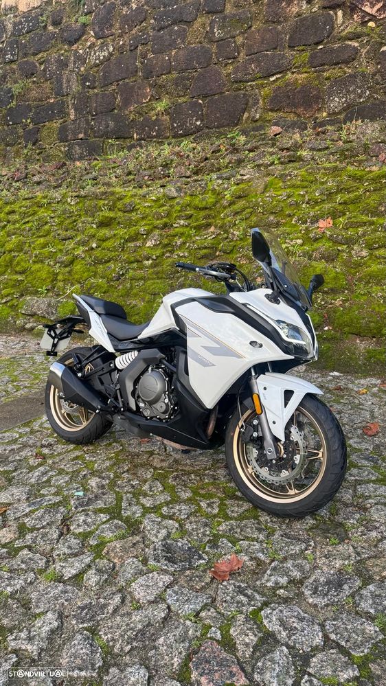 CF Moto 650GT - 10