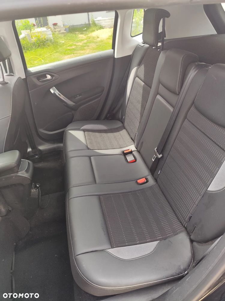 Peugeot 2008 1.2 Pure Tech GPF Allure S&S - 13