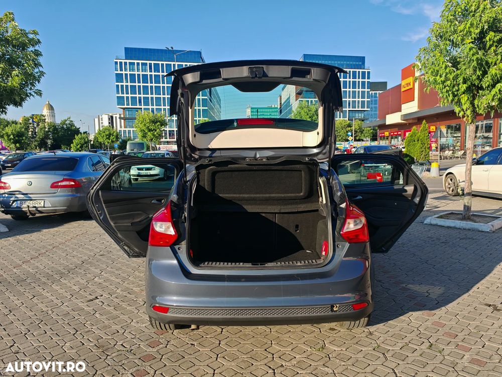 Ford Focus 1.6 TDCI DPF Trend - 8