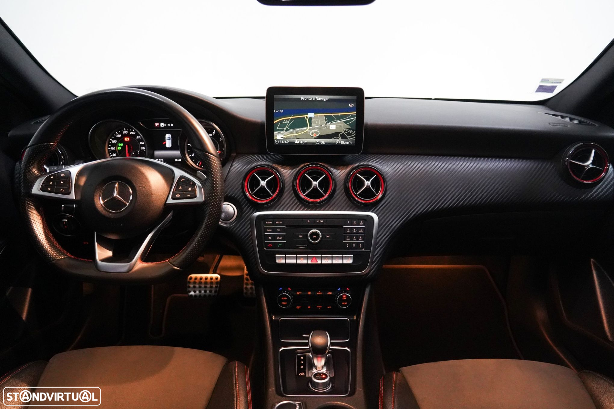 Mercedes-Benz A 45 AMG 4-Matic - 5