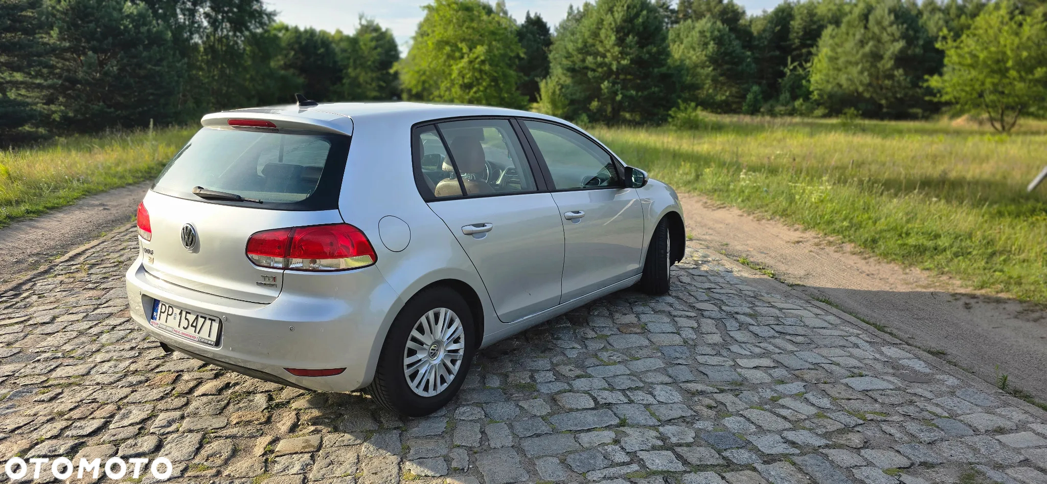 Volkswagen Golf VI 1.6 TDI BlueMot Comfortline - 5