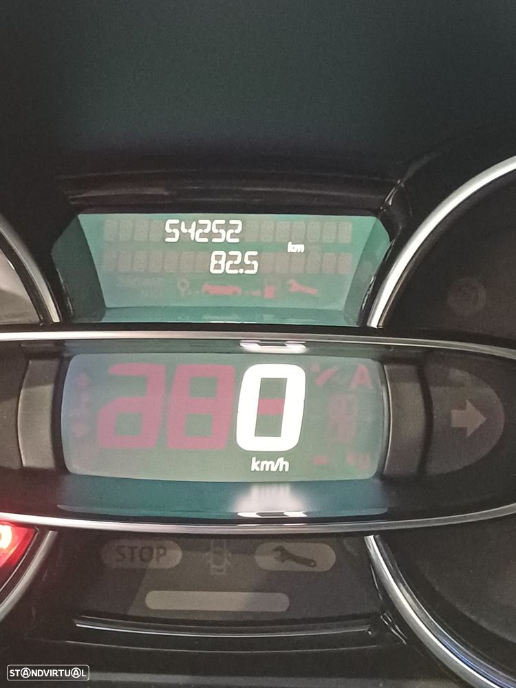 Renault Clio 0.9 TCe Limited Bi-Fuel - 9