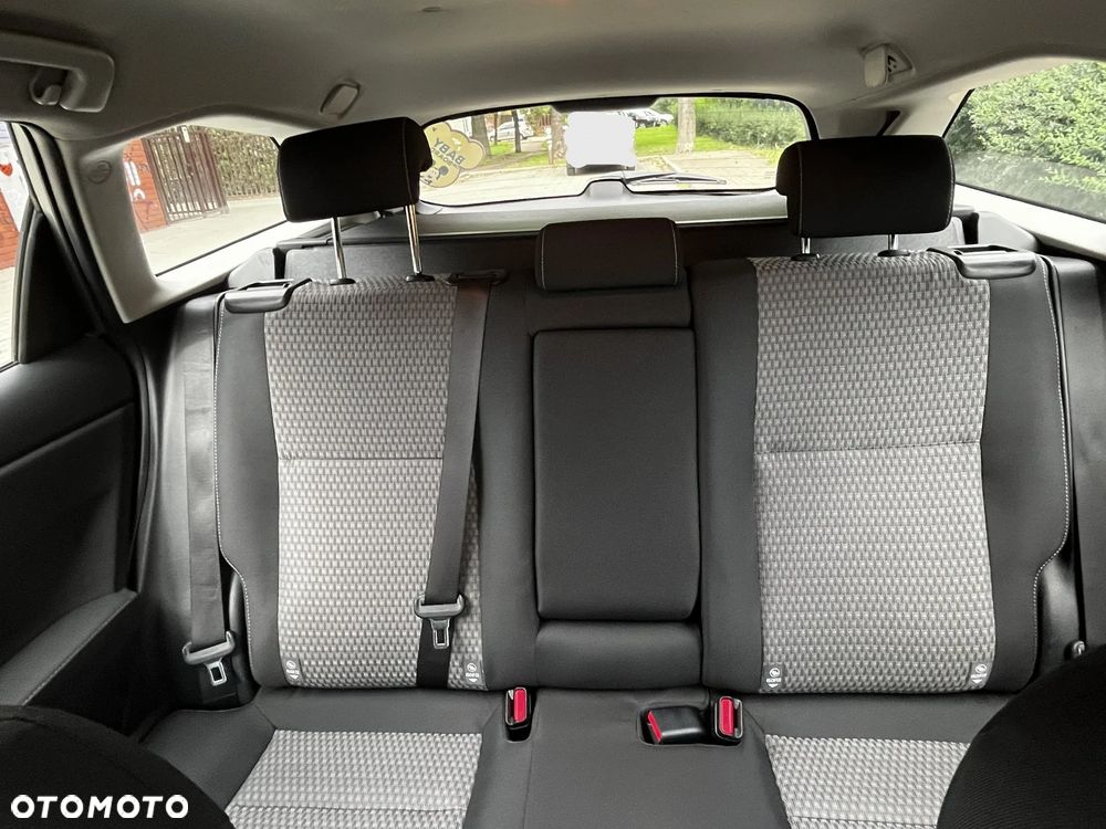 Toyota Auris Hybrid 135 Selection - 19
