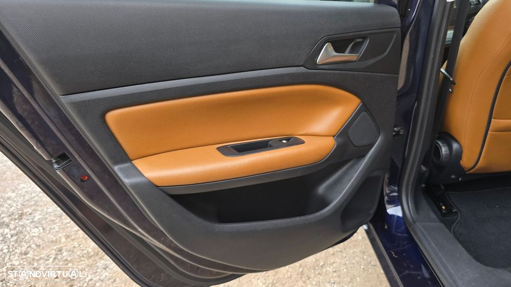 Peugeot 308 SW 1.5 BlueHDi Allure - 46