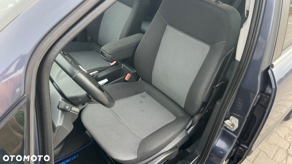 Opel Zafira - 11