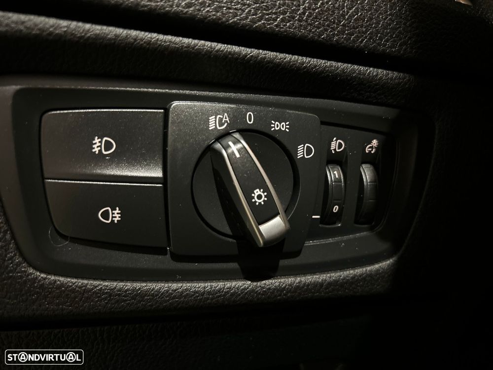 BMW 116 d Line Urban - 25