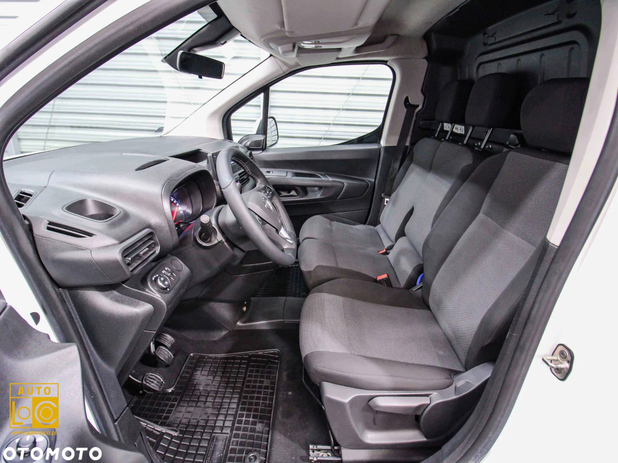 Opel COMBO FURGON - 11