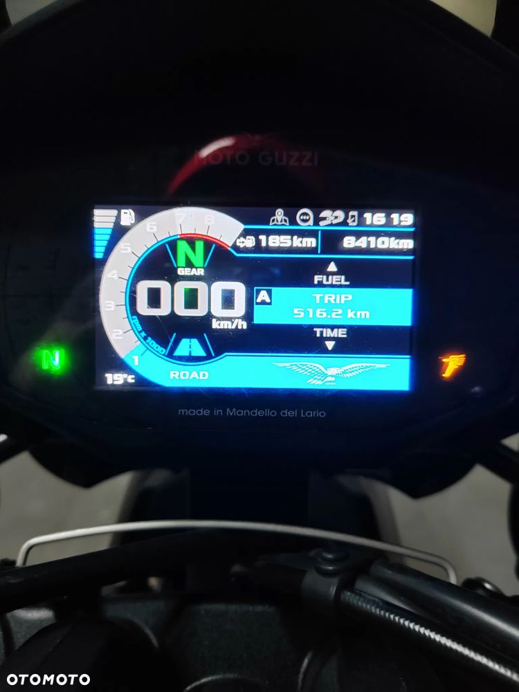 Moto Guzzi V85 - 10