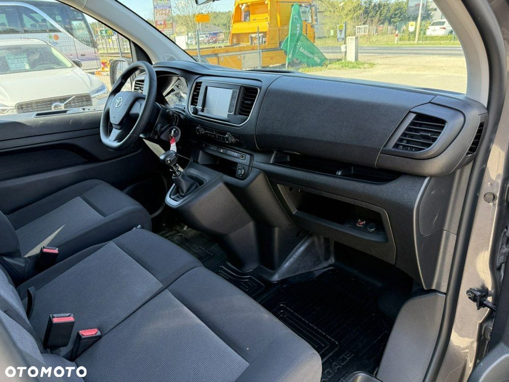 Toyota ProAce - 11