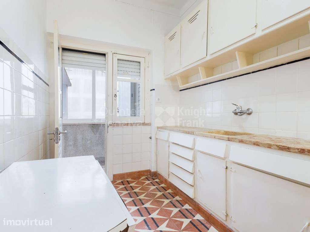 Apartamento T3 sem móveis para arrendar no Seixal com vista Rio - Grande imagem: 5/25