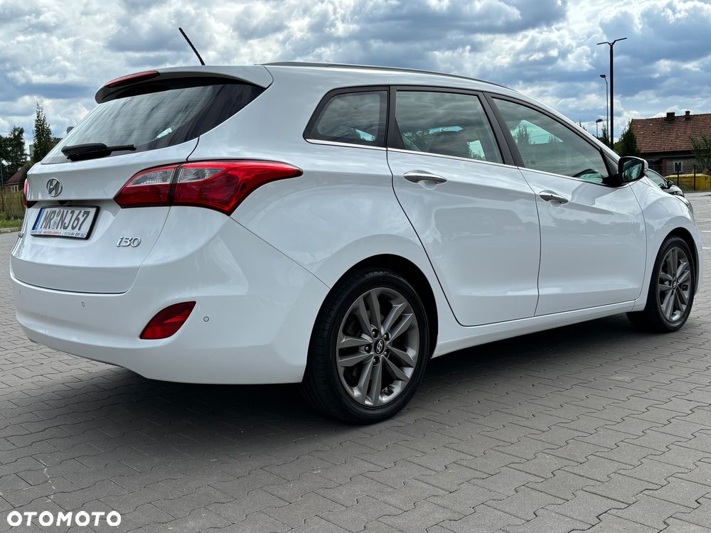 Hyundai i30 blue Kombi 1.6 GDi Style - 9