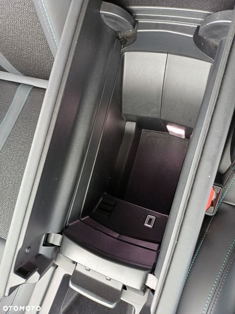 Peugeot 308 1.5 BlueHDi Allure Pack S&S EAT8 - 32