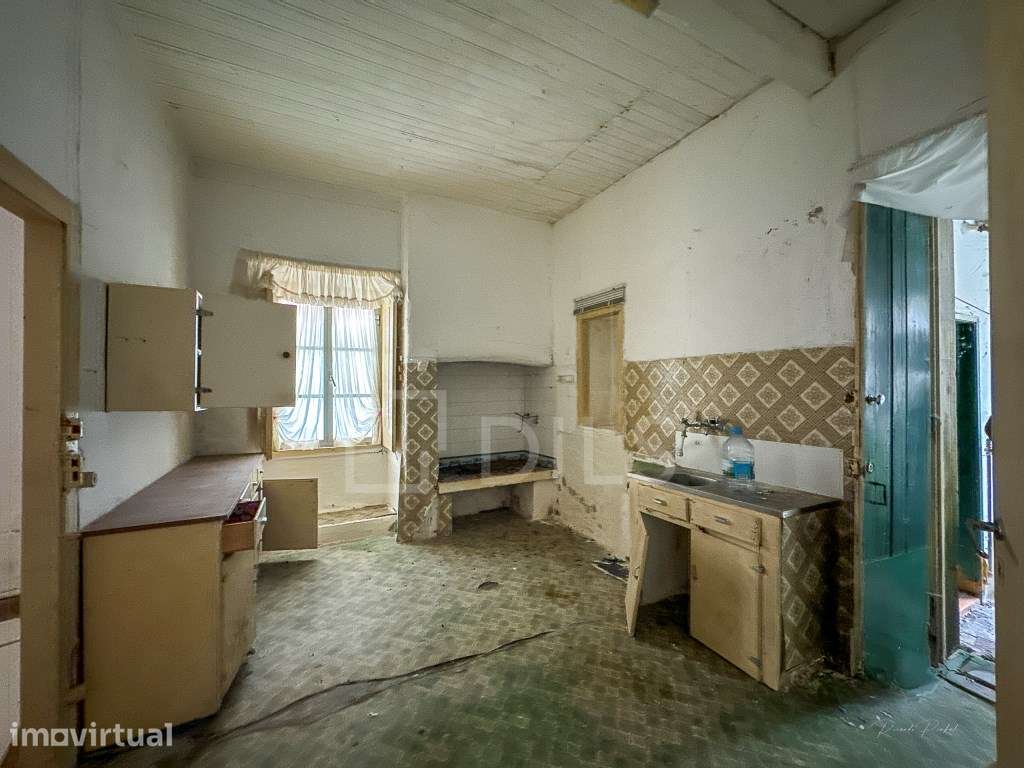 Prédio centenário em propriedade total em Colares, Sintra - Grande imagem: 3/32