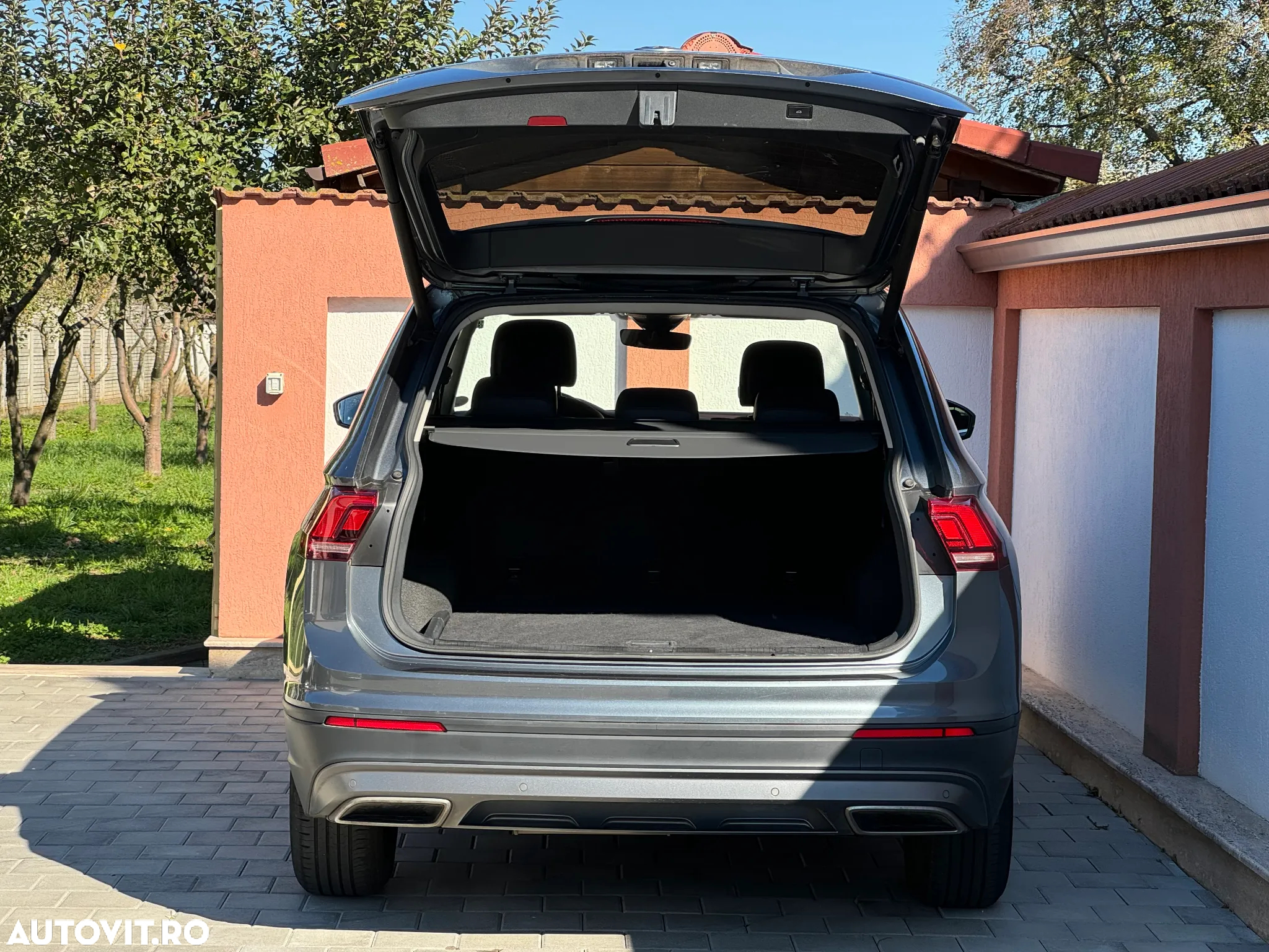 Volkswagen Tiguan Allspace 2.0 TDI SCR DSG Comfortline - 12