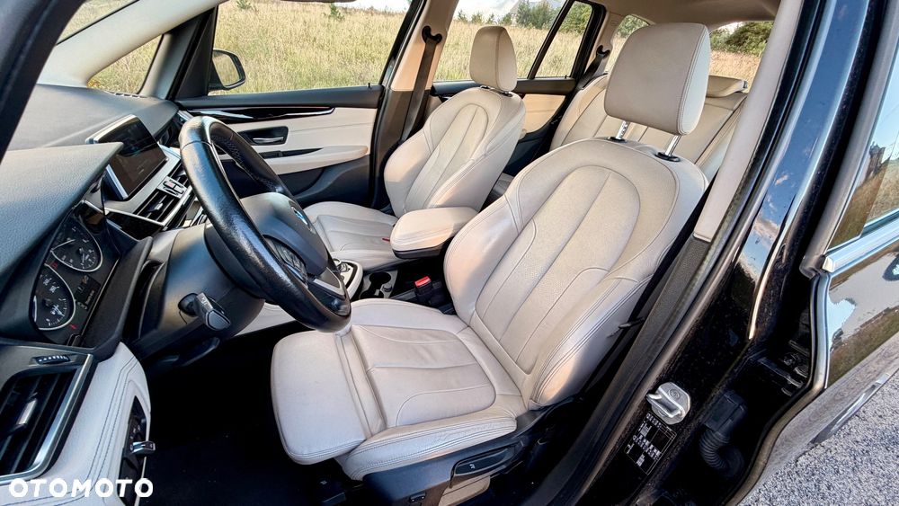 BMW Seria 2 218d Luxury Line - 13