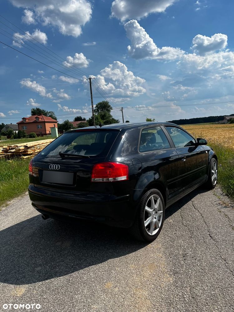 Audi A3 3-drzwiowe 1.6 Ambition - 4