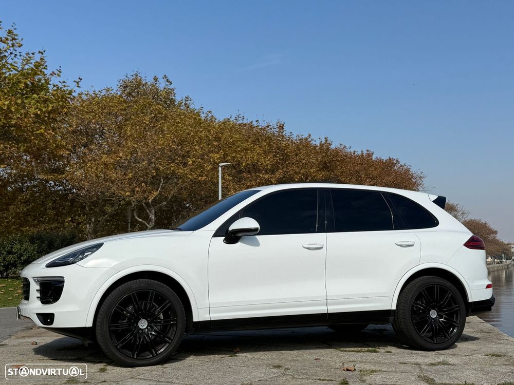 Porsche Cayenne Platinum Edition - 3