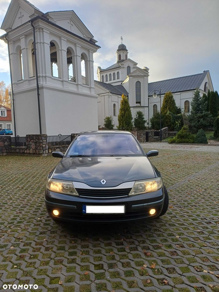 Renault Laguna - 1