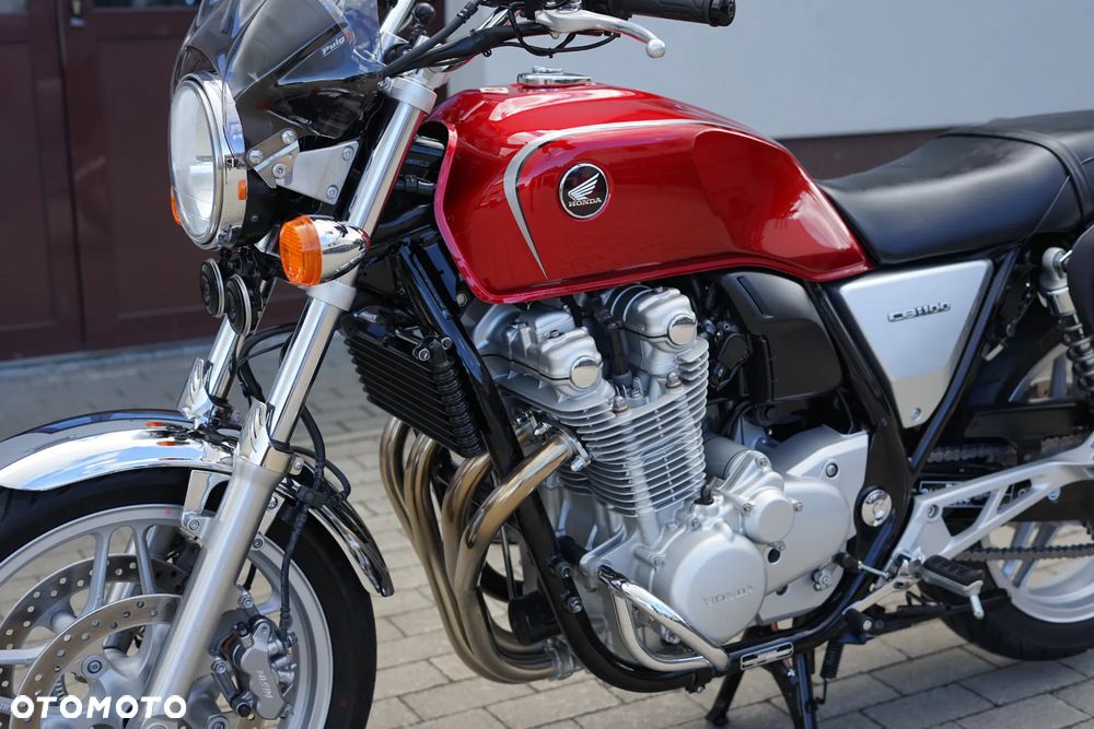 Honda CB - 30