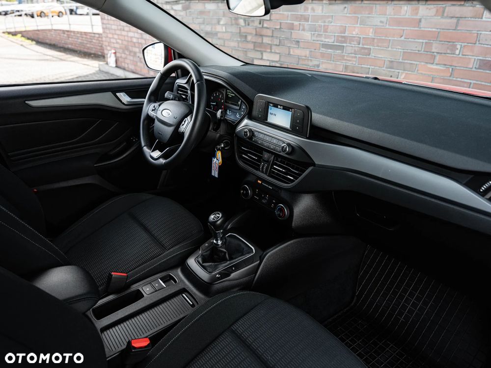 Ford Focus 1.0 EcoBoost Active Business - 28