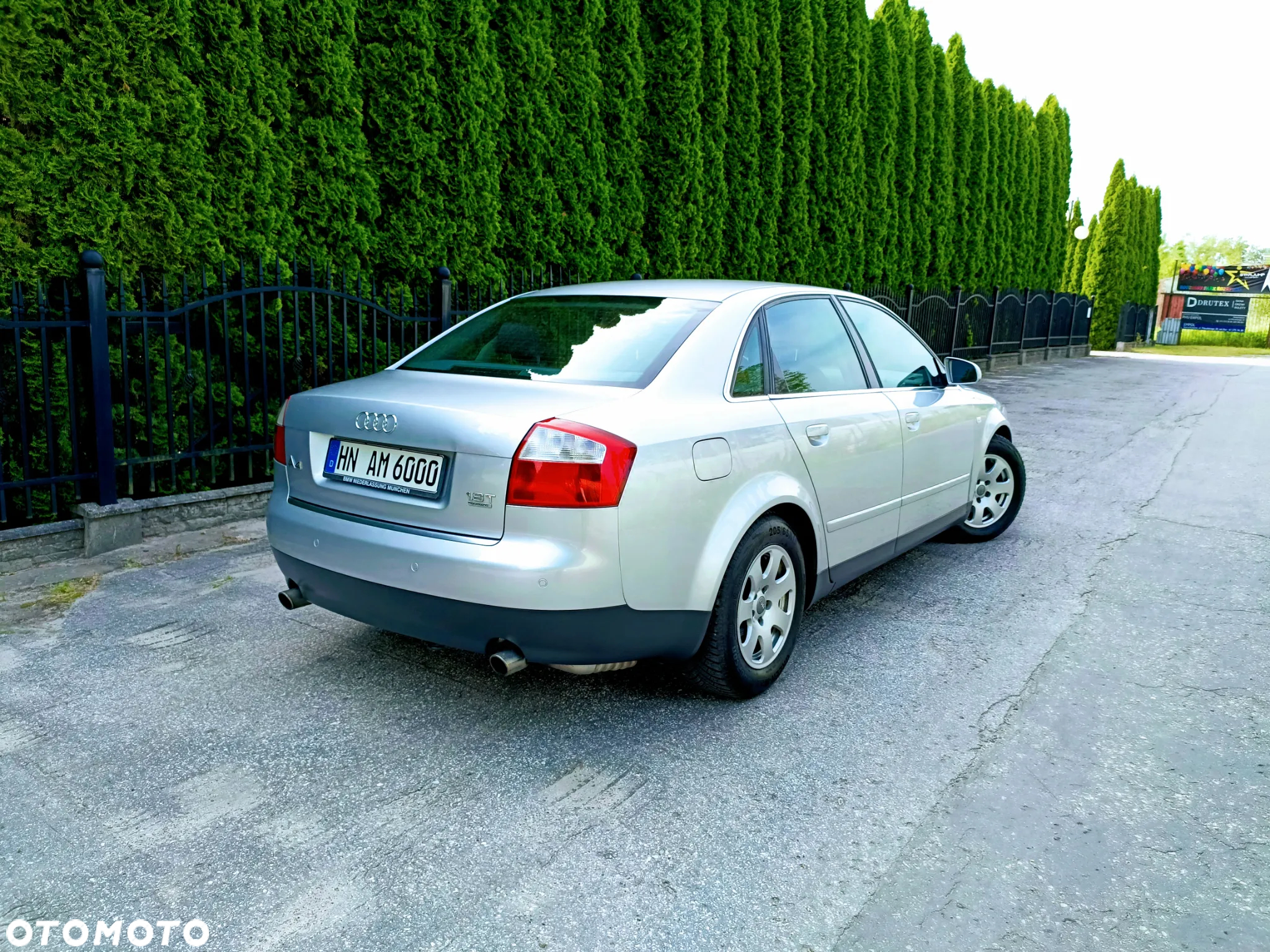 Audi A4 1.8T Quattro - 4
