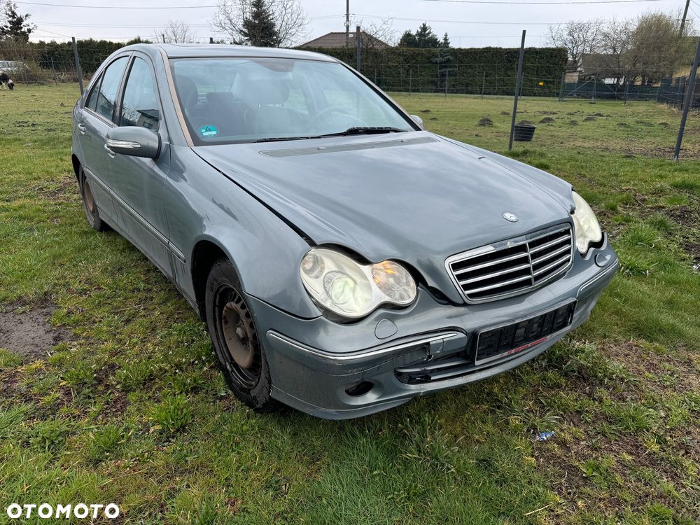 Mercedes-Benz Klasa C 200 Kompressor Elegance Sport Edition - 3