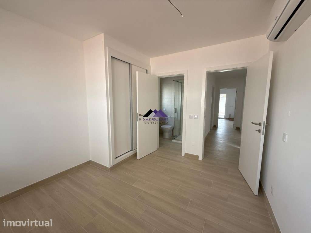 Apartamento T0+1 com Garagem e Acesso Direto à Praia - Manta Rota - Grande imagem: 2/39