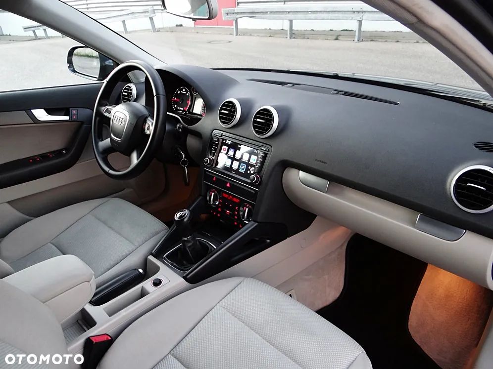 Audi A3 Sportback 1.6 TDI Attraction - 26