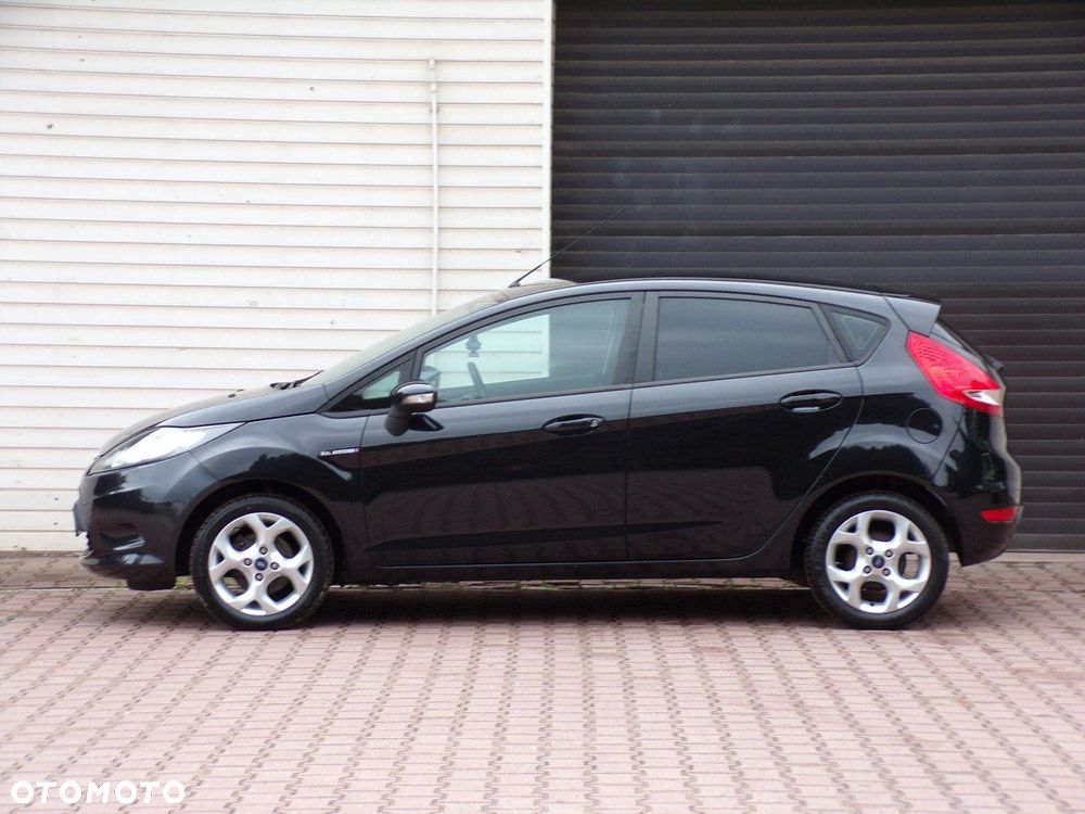 Ford Fiesta - 9