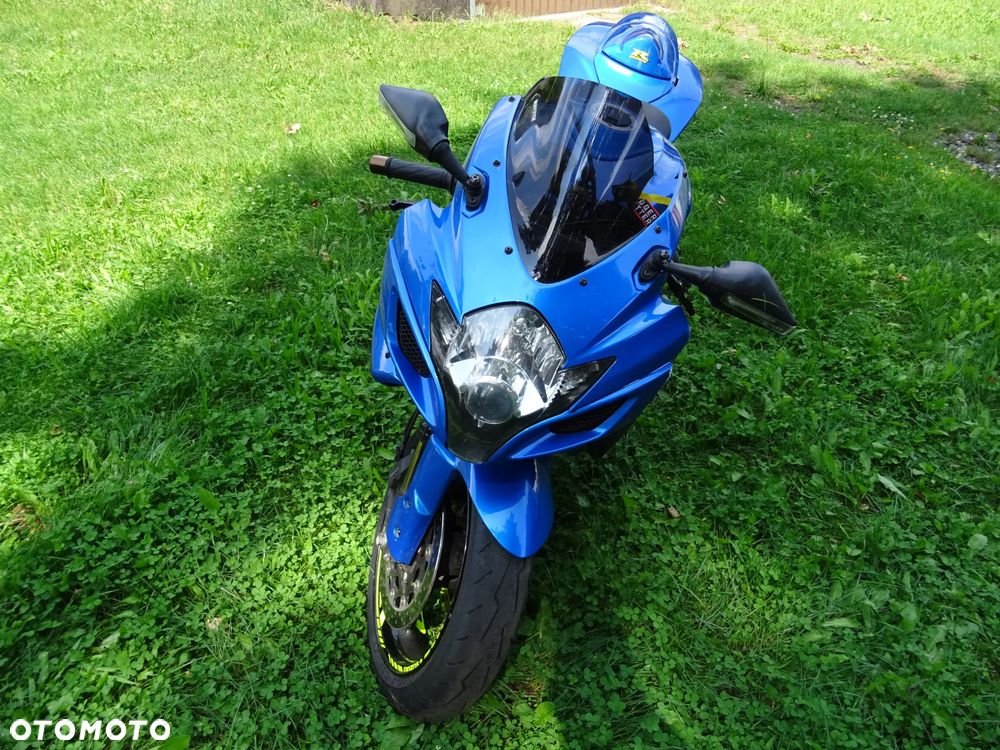 Suzuki GSX-R - 32