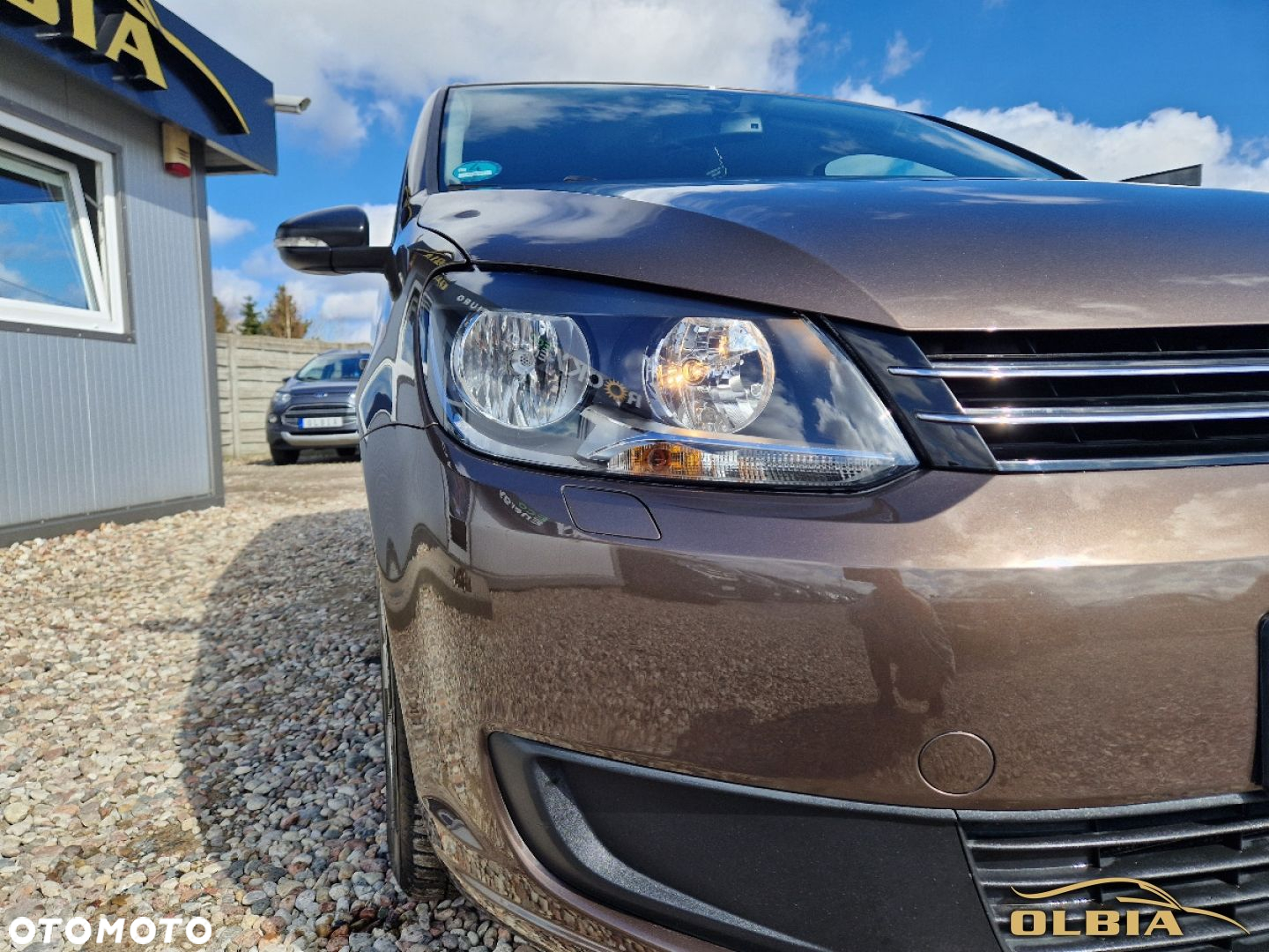 Volkswagen Touran - 4