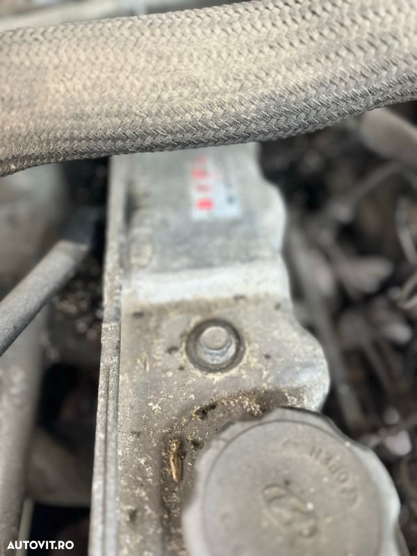 piese Hyundai Galoper 2.5 diesel argintie 5 Usi - 9