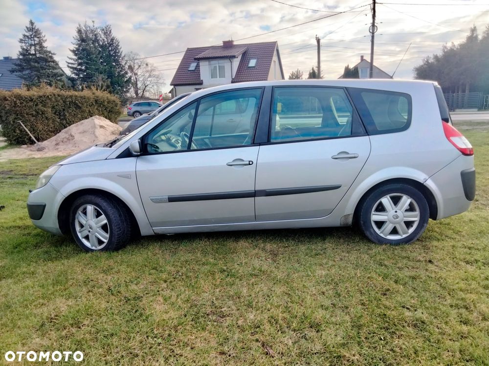 Renault Scenic 2.0 16V Emotion - 1
