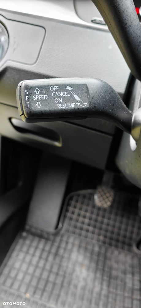 Volkswagen Passat - 13
