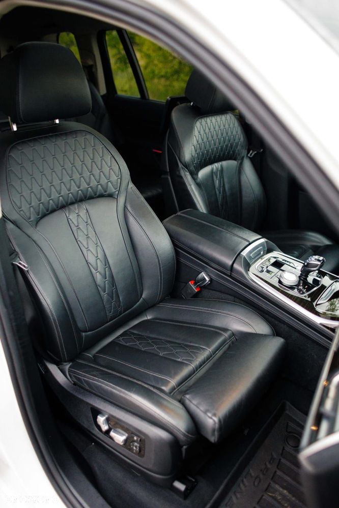 BMW X7 xDrive40i - 40