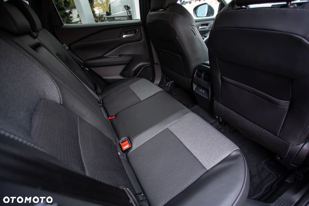 Nissan Qashqai - 25