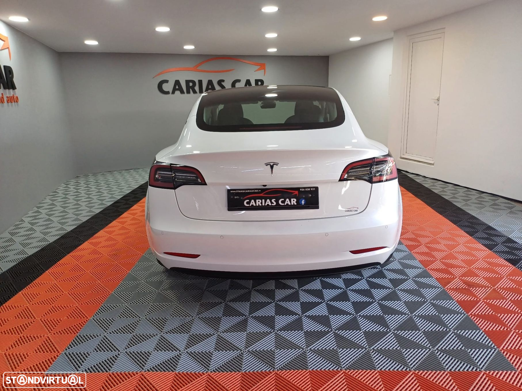 Tesla Model 3 - 4