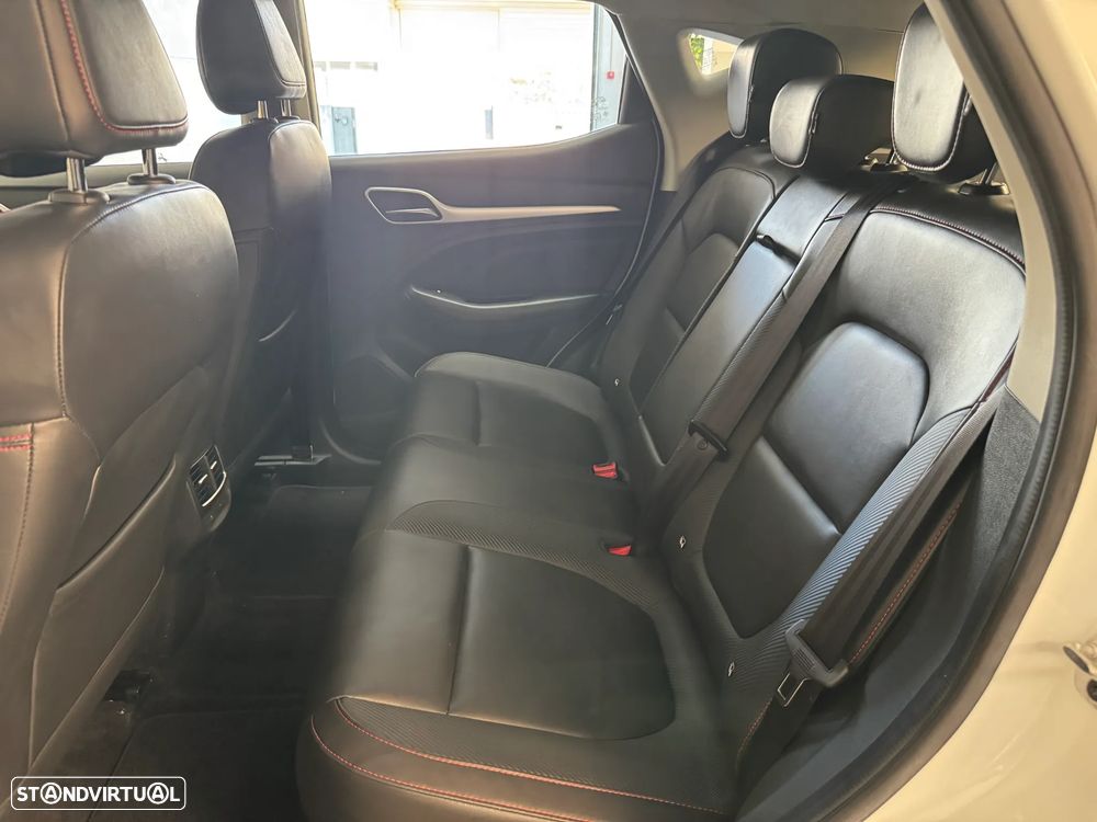 MG ZS Standard Luxury - 26