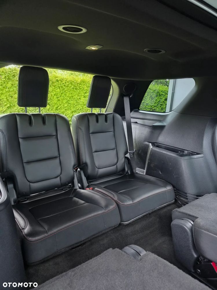 Ford Explorer - 36