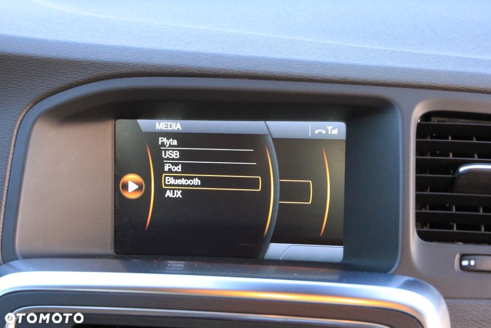 Volvo V60 D4 AWD Summum - 16